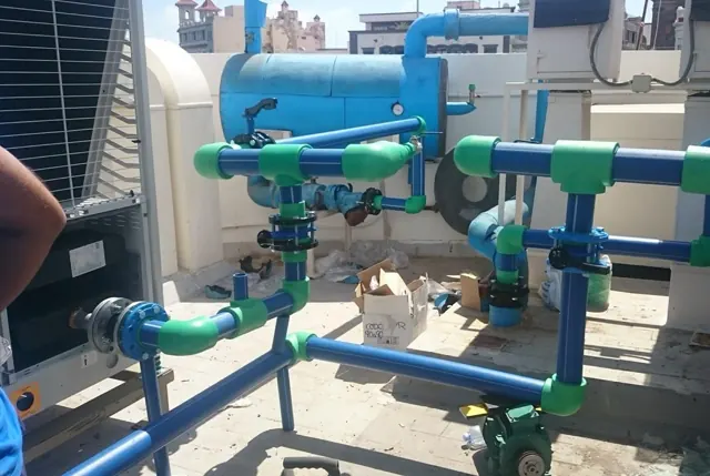 Instalación de tuberías en azotea